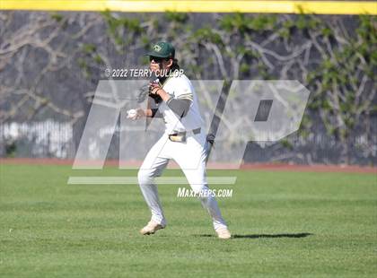 Thumbnail 3 in Kearns vs. Syracuse (UHSAA 6A Regionals Game 3) photogallery.