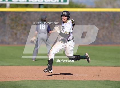 Thumbnail 1 in Kearns vs. Syracuse (UHSAA 6A Regionals Game 3) photogallery.