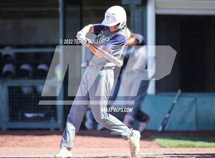 Thumbnail 1 in Kearns vs. Syracuse (UHSAA 6A Regionals Game 3) photogallery.