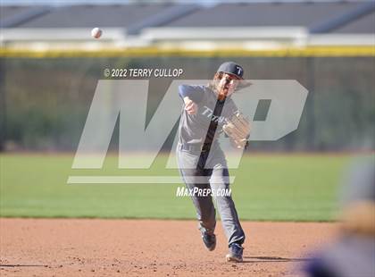 Thumbnail 2 in Kearns vs. Syracuse (UHSAA 6A Regionals Game 3) photogallery.