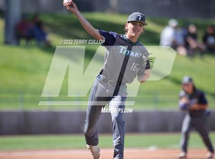 Thumbnail 1 in Kearns vs. Syracuse (UHSAA 6A Regionals Game 3) photogallery.