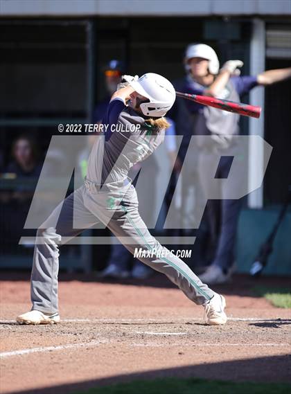 Thumbnail 2 in Kearns vs. Syracuse (UHSAA 6A Regionals Game 3) photogallery.