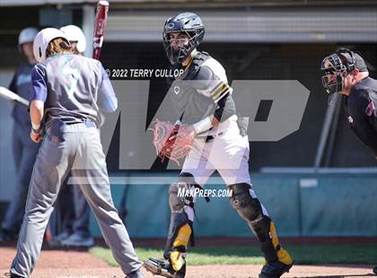 Thumbnail 3 in Kearns vs. Syracuse (UHSAA 6A Regionals Game 3) photogallery.