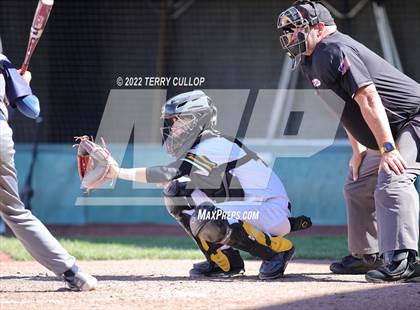 Thumbnail 2 in Kearns vs. Syracuse (UHSAA 6A Regionals Game 3) photogallery.