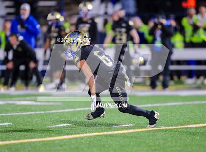 Thumbnail 1 in Muskogee vs Choctaw (OSSAA 6A-II Final) photogallery.