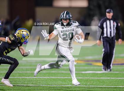 Thumbnail 3 in Muskogee vs Choctaw (OSSAA 6A-II Final) photogallery.