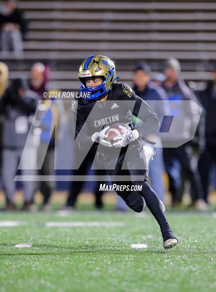 Thumbnail 3 in Muskogee vs Choctaw (OSSAA 6A-II Final) photogallery.