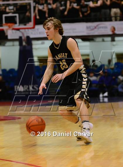 Thumbnail 3 in Nanuet vs Tappan Zee (Section 1 Class A Semifinal) photogallery.