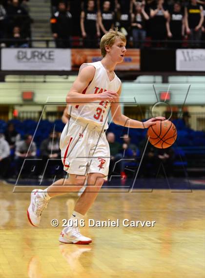 Thumbnail 3 in Nanuet vs Tappan Zee (Section 1 Class A Semifinal) photogallery.