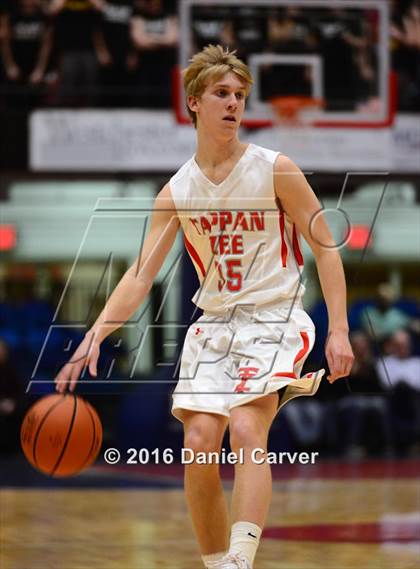 Thumbnail 1 in Nanuet vs Tappan Zee (Section 1 Class A Semifinal) photogallery.