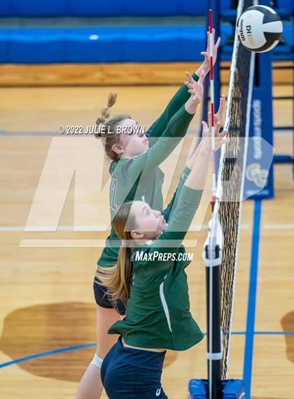 Thumbnail 3 in Cathedral vs. Brownsburg (IHSAA 4A Regional semi-final) photogallery.