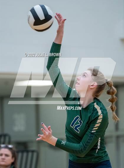 Thumbnail 3 in Cathedral vs. Brownsburg (IHSAA 4A Regional semi-final) photogallery.