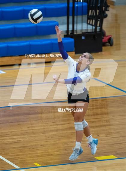 Thumbnail 1 in Cathedral vs. Brownsburg (IHSAA 4A Regional semi-final) photogallery.