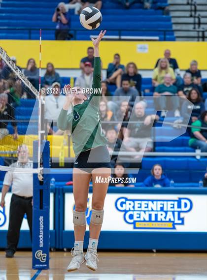 Thumbnail 3 in Cathedral vs. Brownsburg (IHSAA 4A Regional semi-final) photogallery.