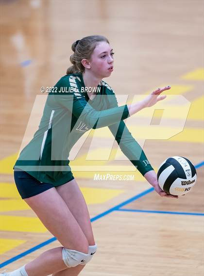 Thumbnail 3 in Cathedral vs. Brownsburg (IHSAA 4A Regional semi-final) photogallery.