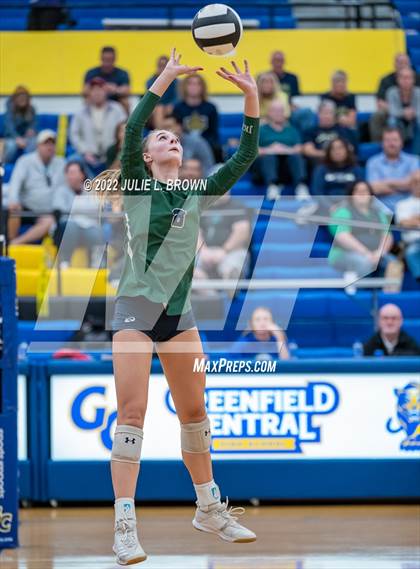 Thumbnail 3 in Cathedral vs. Brownsburg (IHSAA 4A Regional semi-final) photogallery.