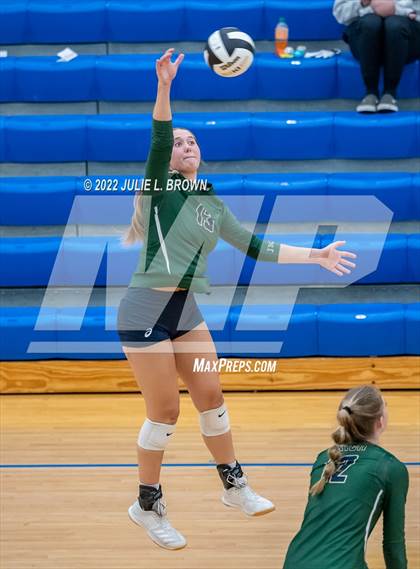 Thumbnail 2 in Cathedral vs. Brownsburg (IHSAA 4A Regional semi-final) photogallery.
