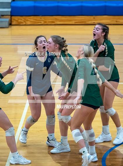 Thumbnail 1 in Cathedral vs. Brownsburg (IHSAA 4A Regional semi-final) photogallery.