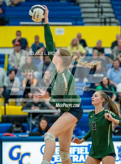 Thumbnail 2 in Cathedral vs. Brownsburg (IHSAA 4A Regional semi-final) photogallery.