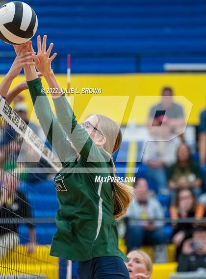 Thumbnail 3 in Cathedral vs. Brownsburg (IHSAA 4A Regional semi-final) photogallery.