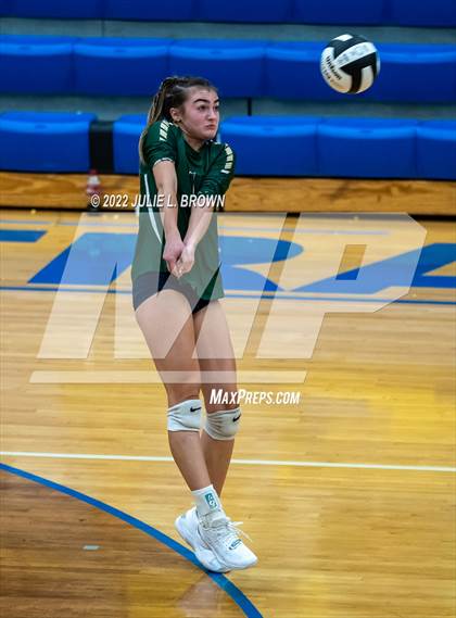 Thumbnail 3 in Cathedral vs. Brownsburg (IHSAA 4A Regional semi-final) photogallery.