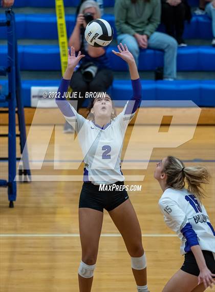 Thumbnail 1 in Cathedral vs. Brownsburg (IHSAA 4A Regional semi-final) photogallery.