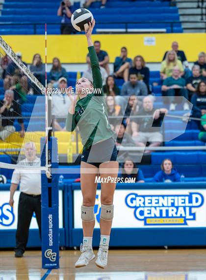 Thumbnail 1 in Cathedral vs. Brownsburg (IHSAA 4A Regional semi-final) photogallery.