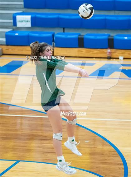 Thumbnail 3 in Cathedral vs. Brownsburg (IHSAA 4A Regional semi-final) photogallery.
