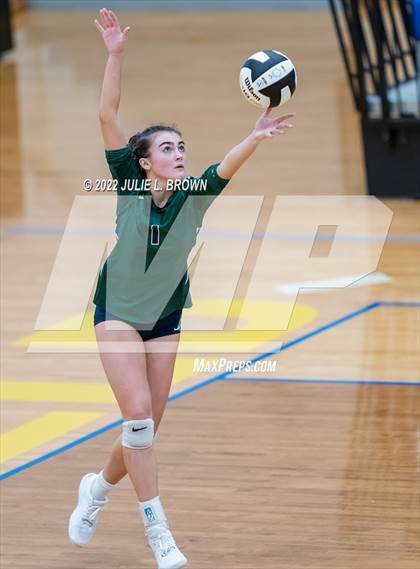 Thumbnail 2 in Cathedral vs. Brownsburg (IHSAA 4A Regional semi-final) photogallery.