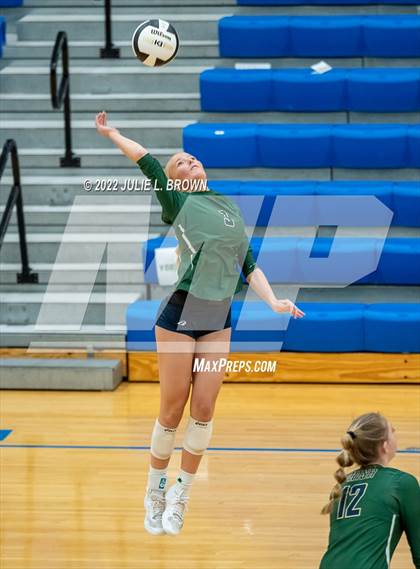 Thumbnail 1 in Cathedral vs. Brownsburg (IHSAA 4A Regional semi-final) photogallery.