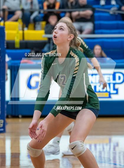 Thumbnail 2 in Cathedral vs. Brownsburg (IHSAA 4A Regional semi-final) photogallery.