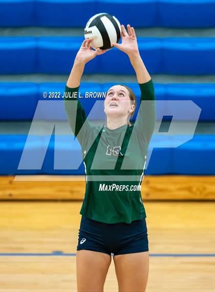 Thumbnail 2 in Cathedral vs. Brownsburg (IHSAA 4A Regional semi-final) photogallery.