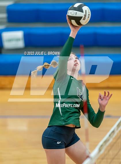 Thumbnail 3 in Cathedral vs. Brownsburg (IHSAA 4A Regional semi-final) photogallery.
