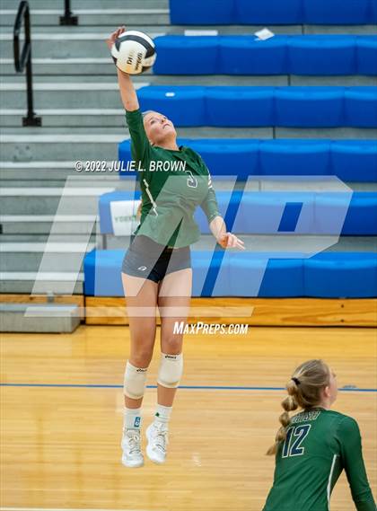 Thumbnail 2 in Cathedral vs. Brownsburg (IHSAA 4A Regional semi-final) photogallery.