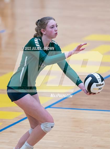 Thumbnail 1 in Cathedral vs. Brownsburg (IHSAA 4A Regional semi-final) photogallery.