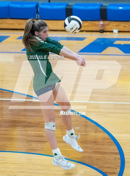 Thumbnail 1 in Cathedral vs. Brownsburg (IHSAA 4A Regional semi-final) photogallery.