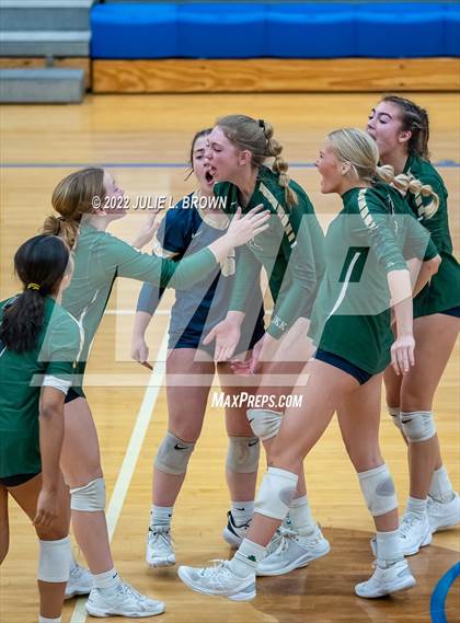 Thumbnail 1 in Cathedral vs. Brownsburg (IHSAA 4A Regional semi-final) photogallery.
