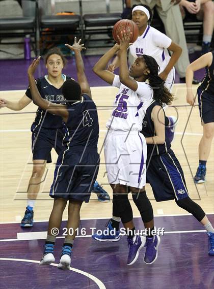 Thumbnail 1 in Sacramento vs. Elk Grove (CIF NorCal Regional D2 Final) photogallery.