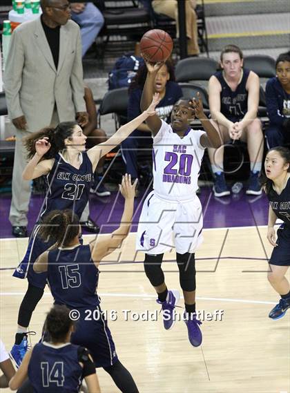 Thumbnail 1 in Sacramento vs. Elk Grove (CIF NorCal Regional D2 Final) photogallery.