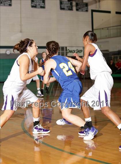Thumbnail 2 in Louisville vs. Los Angeles Baptist (Providence Tournmanent) photogallery.