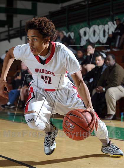 Thumbnail 1 in Compton vs. Redlands East Valley (Inland Empire Classic) photogallery.