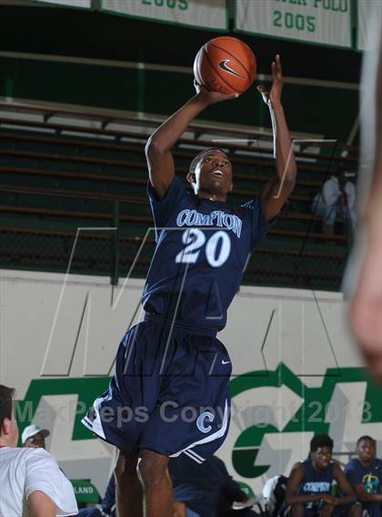 Thumbnail 3 in Compton vs. Redlands East Valley (Inland Empire Classic) photogallery.