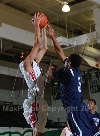 Thumbnail 1 in Compton vs. Redlands East Valley (Inland Empire Classic) photogallery.