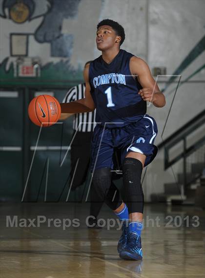 Thumbnail 1 in Compton vs. Redlands East Valley (Inland Empire Classic) photogallery.