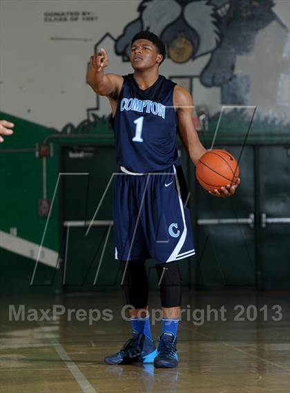 Thumbnail 2 in Compton vs. Redlands East Valley (Inland Empire Classic) photogallery.