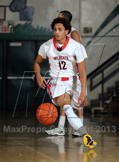 Thumbnail 2 in Compton vs. Redlands East Valley (Inland Empire Classic) photogallery.