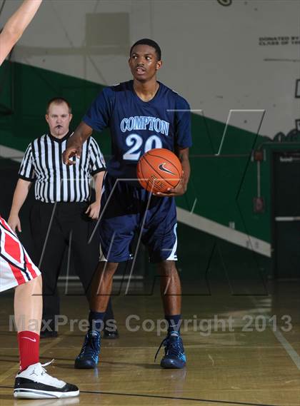 Thumbnail 1 in Compton vs. Redlands East Valley (Inland Empire Classic) photogallery.