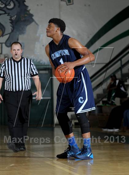Thumbnail 1 in Compton vs. Redlands East Valley (Inland Empire Classic) photogallery.