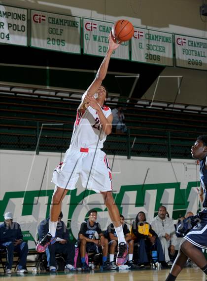 Thumbnail 2 in Compton vs. Redlands East Valley (Inland Empire Classic) photogallery.