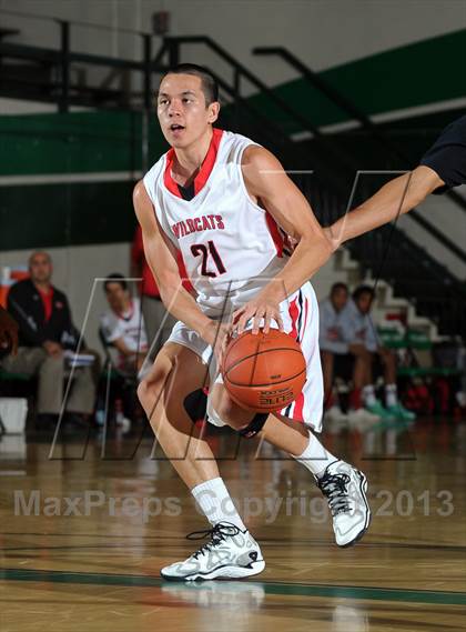 Thumbnail 2 in Compton vs. Redlands East Valley (Inland Empire Classic) photogallery.